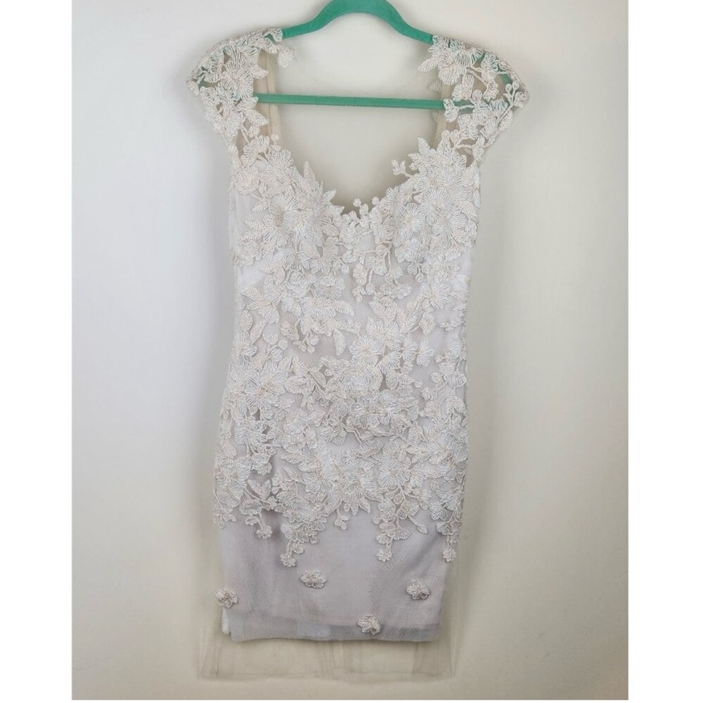Tadashi Shoji Floral Illusion Neckline Open Back Tulle Midi Sheath Dress sz 8
